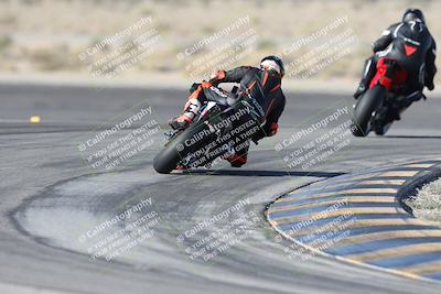 media/Dec-01-2025-Moto Forza (Mon) [[2daa91e15f]]/1-Advanced Group/Session 2 Turn 11 Backside/